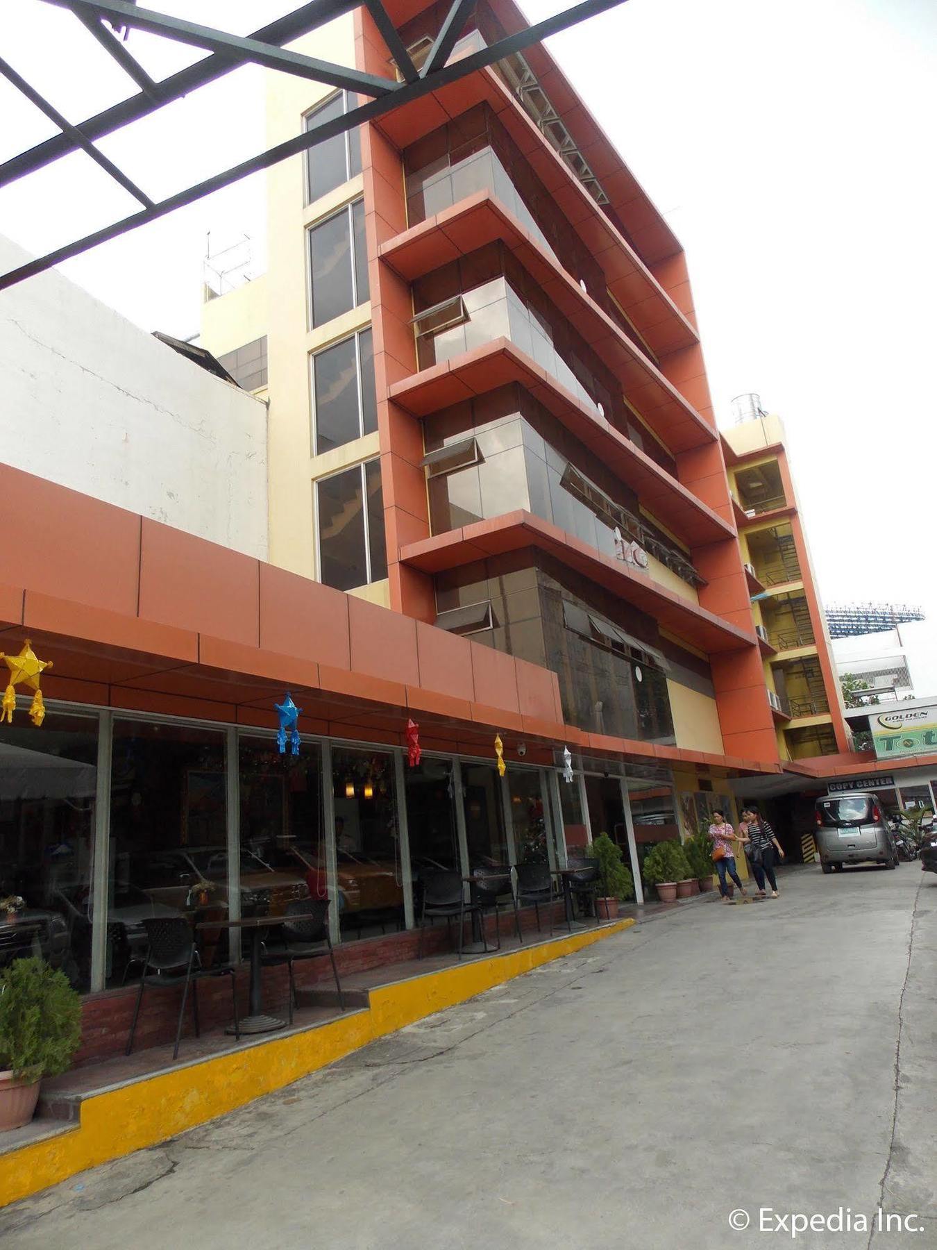 M Citi Suites Cebu Exterior photo